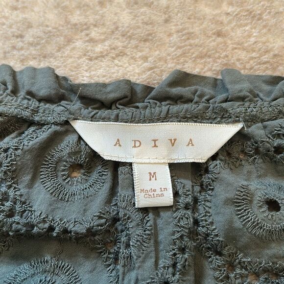 Adiva Gray green  eyelet Puff Sleeve Blouse with Mandarin Collar size medium - Picture 5 of 10